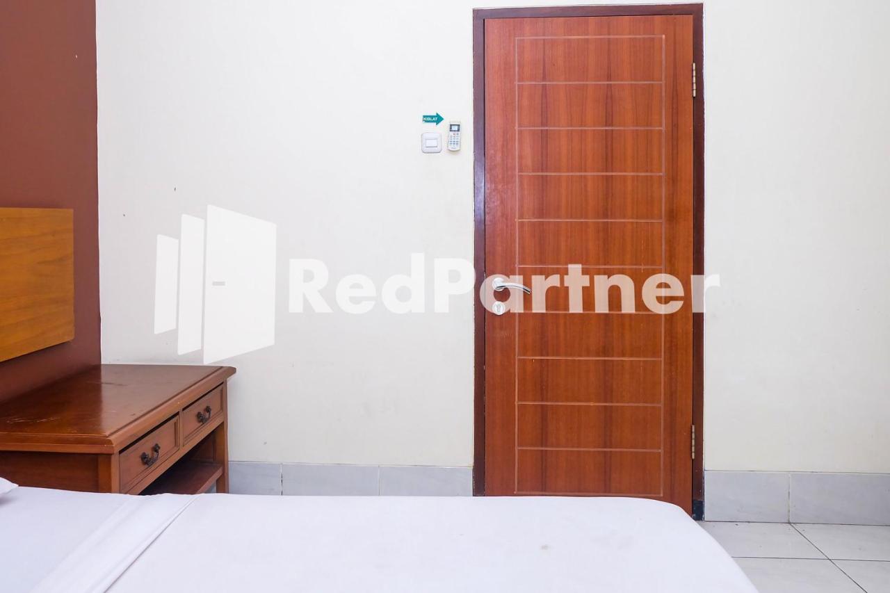 Oyo 2675 Sebelas Syariah 2*