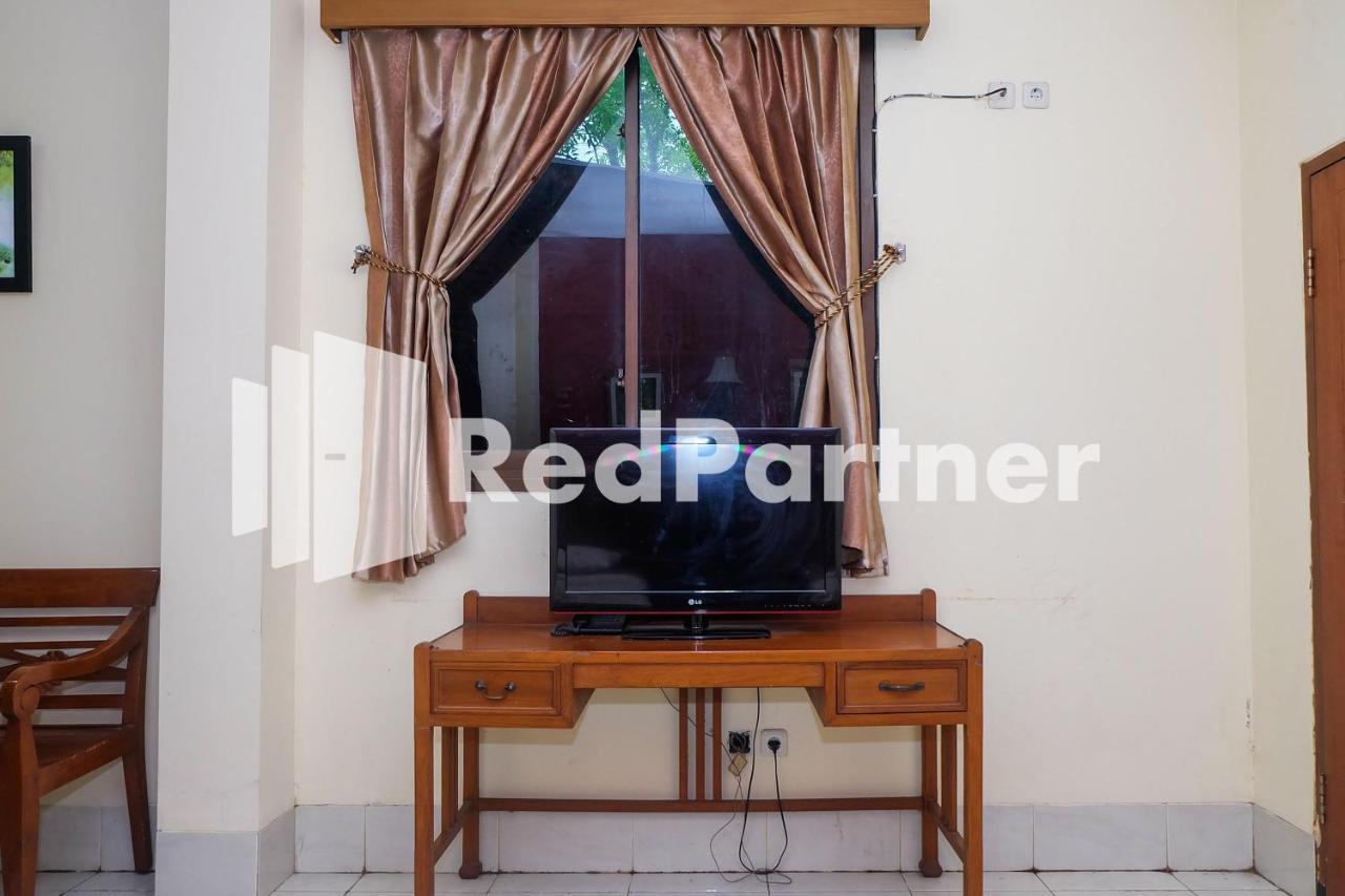 Oyo 2675 Sebelas Syariah 2* Bandung