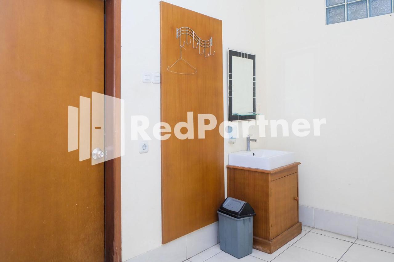 Oyo 2675 Sebelas Syariah Bandung