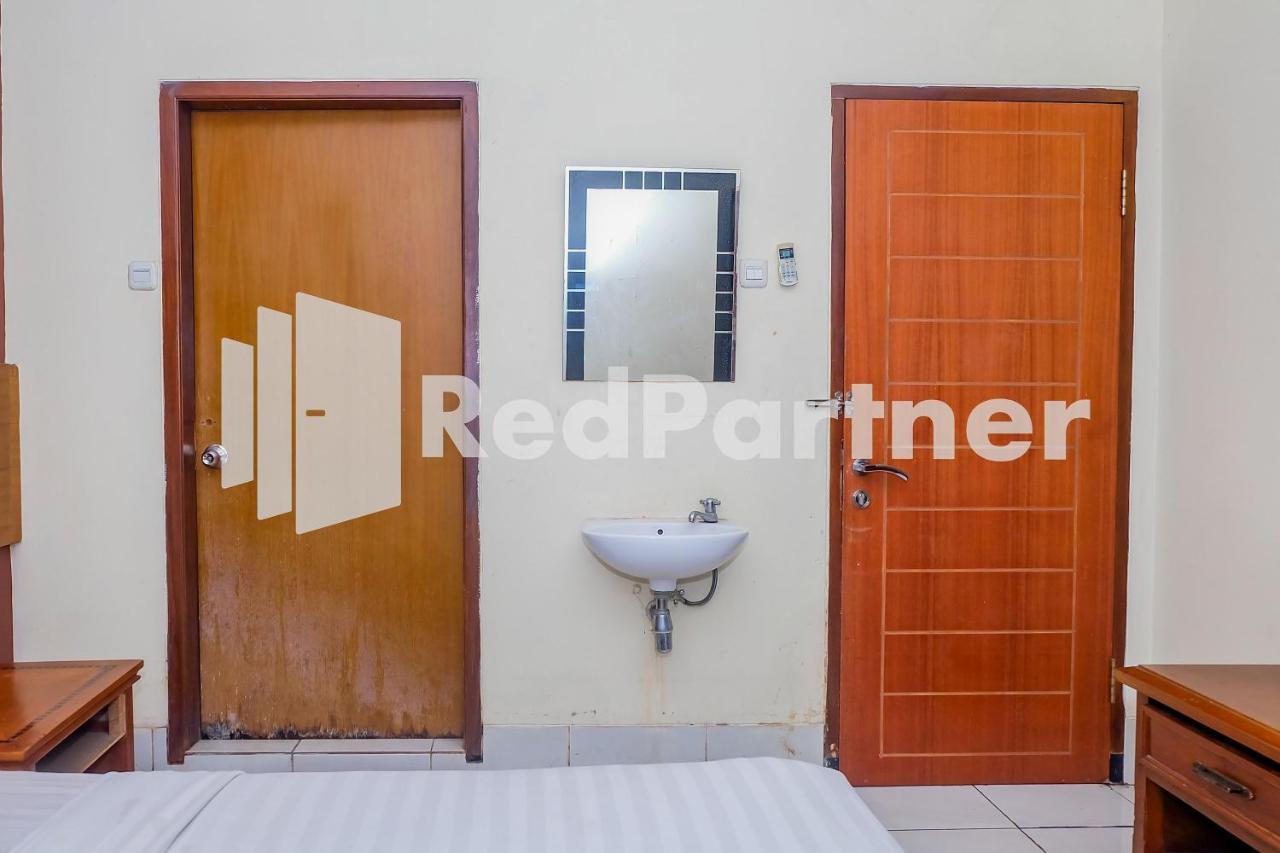Oyo 2675 Sebelas Syariah Hotel Bandung